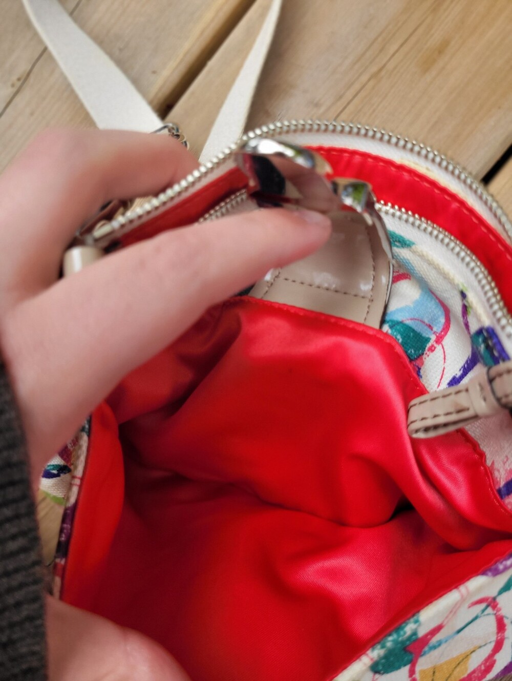 Coach Poppy Logo Print Crossbody Bag with White Strap - Picture 5 of 6
